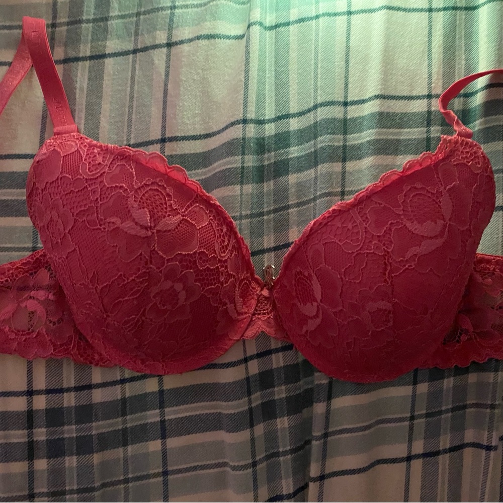 Juicy Couture Lace Push-Up Bra with Charm in Hot Pink